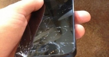 Inlocuirea geamului la telefoanele iPhone