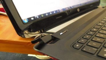 Cauzele defectarii balamalelor la laptop